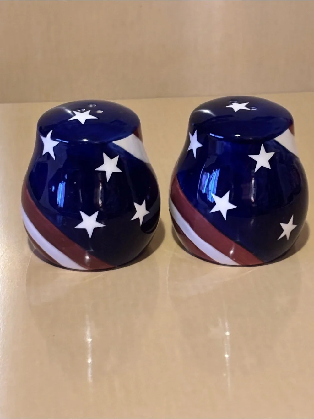 Ceramic Salt and Pepper Shakers Set